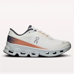 On Women’s Cloudspark Ivory/Glacier