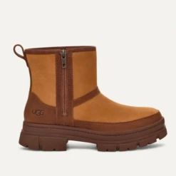 UGG Women’s Ashton Zip Boot Chestnut